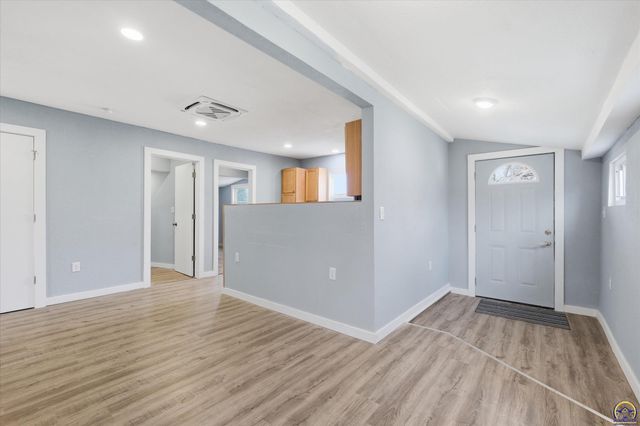 647 NE Grattan ST, Topeka, KS 66116