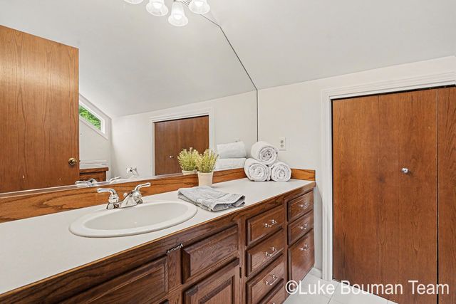 3635 Vienna Stras Street, Laketown Twp, MI 49423