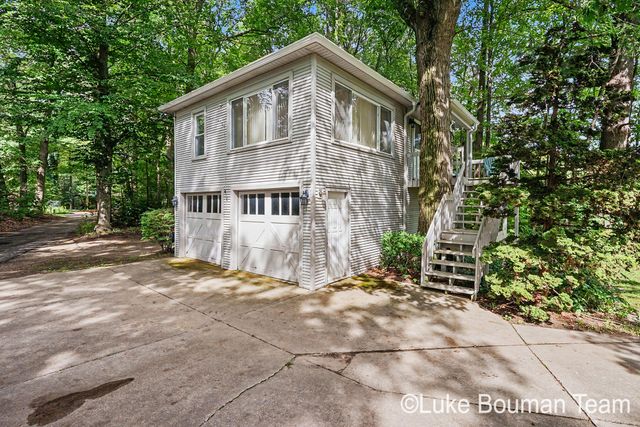 3635 Vienna Stras Street, Laketown Twp, MI 49423