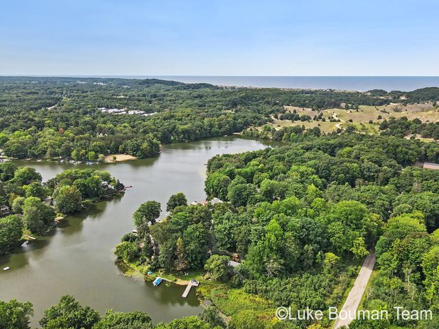 3635 Vienna Stras Street, Laketown Twp, MI 49423