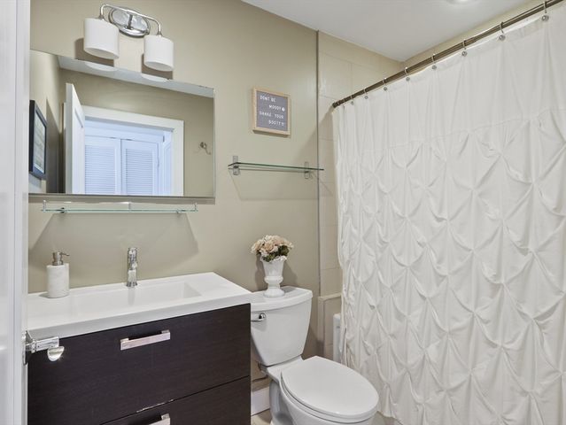 104 D St 2, Boston, MA 02127