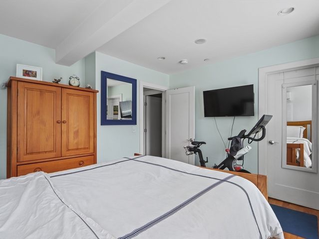 104 D St 2, Boston, MA 02127