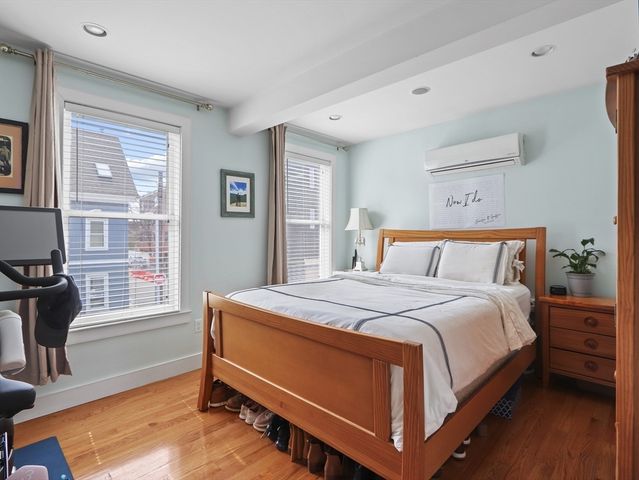 104 D St 2, Boston, MA 02127