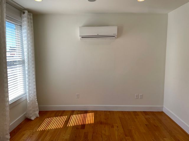 104 D St 2, Boston, MA 02127