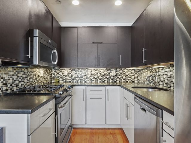 104 D St 2, Boston, MA 02127