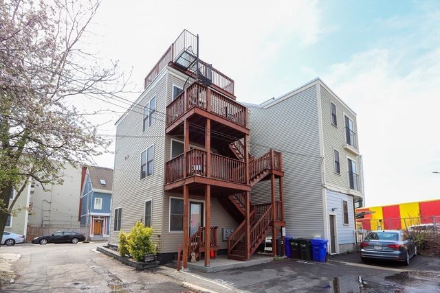 104 D St 2, Boston, MA 02127