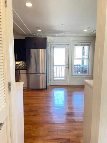 104 D St 2, Boston, MA 02127