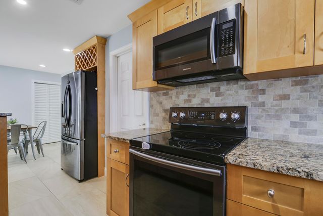 2488 Pineway Drive, West Palm Beach, FL 33415
