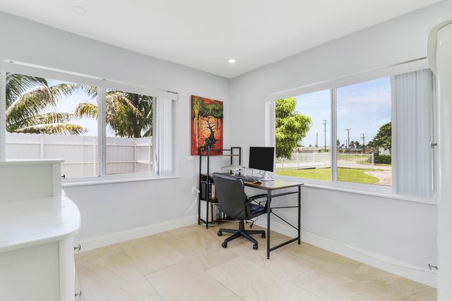 2488 Pineway Drive, West Palm Beach, FL 33415