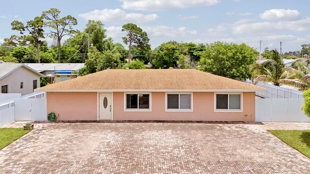 2488 Pineway Drive, West Palm Beach, FL 33415