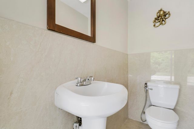 2488 Pineway Drive, West Palm Beach, FL 33415