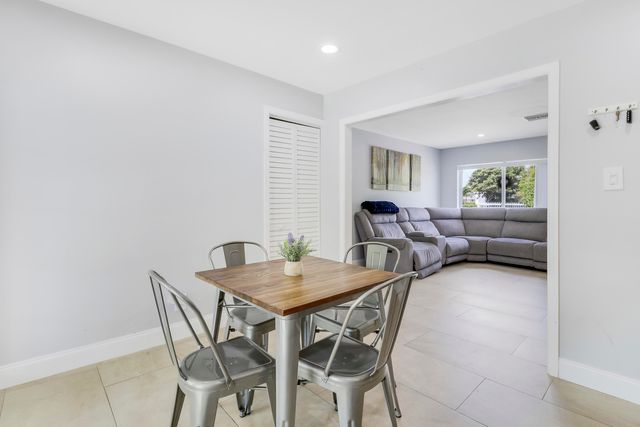 2488 Pineway Drive, West Palm Beach, FL 33415