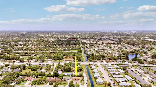 2488 Pineway Drive, West Palm Beach, FL 33415