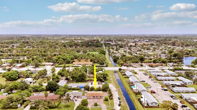 2488 Pineway Drive, West Palm Beach, FL 33415