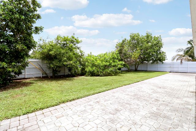 2488 Pineway Drive, West Palm Beach, FL 33415