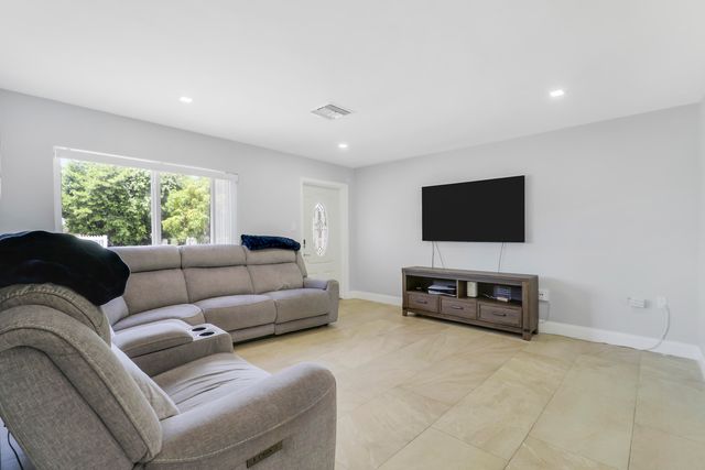 2488 Pineway Drive, West Palm Beach, FL 33415