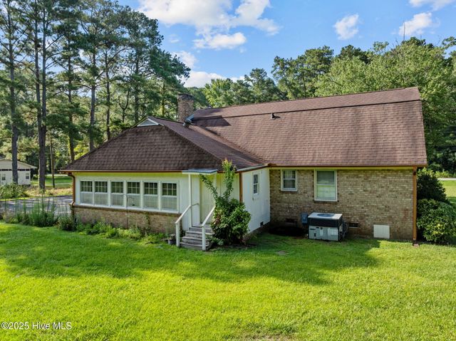 1813 Worthington Road, Greenville, NC 27858