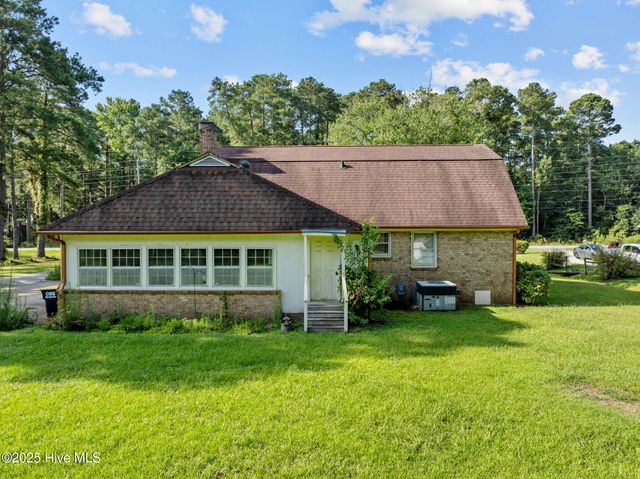 1813 Worthington Road, Greenville, NC 27858