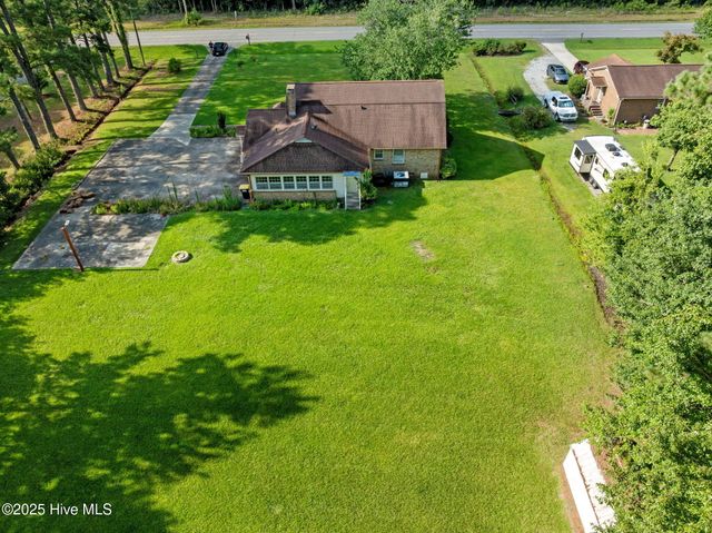 1813 Worthington Road, Greenville, NC 27858