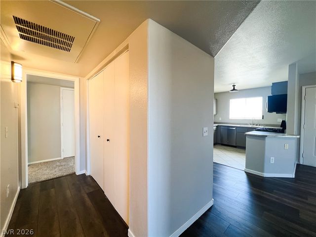 1520 Ben Or Street 202, Las Vegas, NV 89110