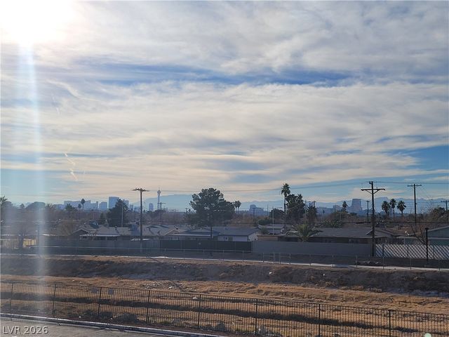 1520 Ben Or Street 202, Las Vegas, NV 89110