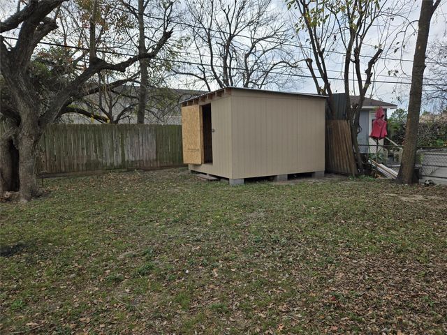 8754 Guinevere Street, Houston, TX 77029