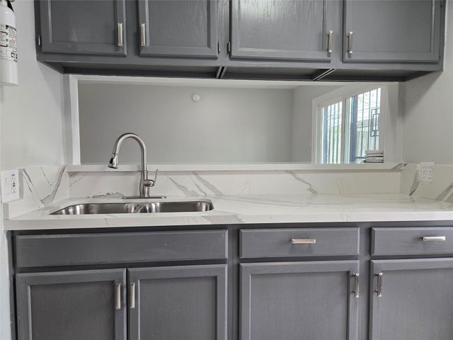 8754 Guinevere Street, Houston, TX 77029