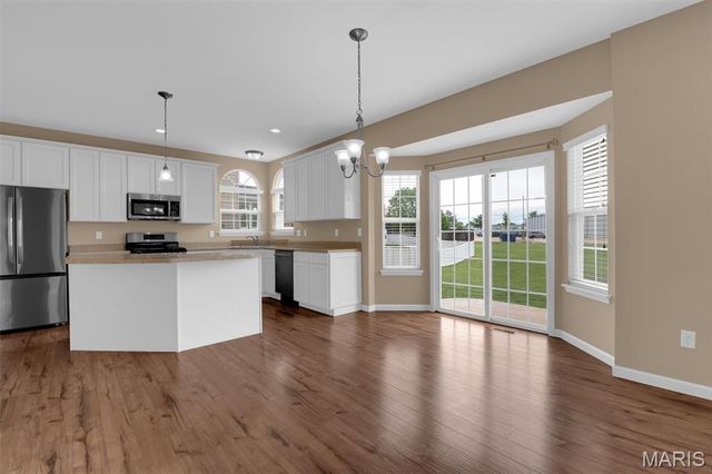 340 Cambridgeshire Court, St Peters, MO 63376