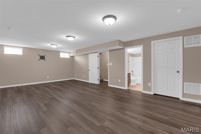 340 Cambridgeshire Court, St Peters, MO 63376