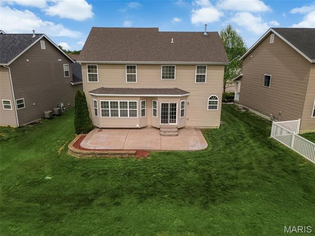 340 Cambridgeshire Court, St Peters, MO 63376