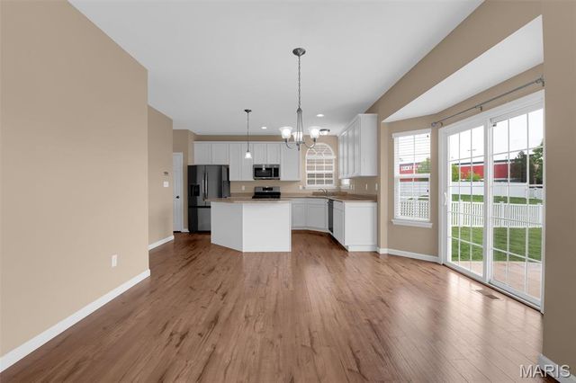 340 Cambridgeshire Court, St Peters, MO 63376