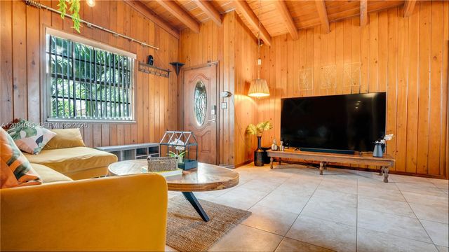 301 SW 69th Ave 301, Miami, FL 33144