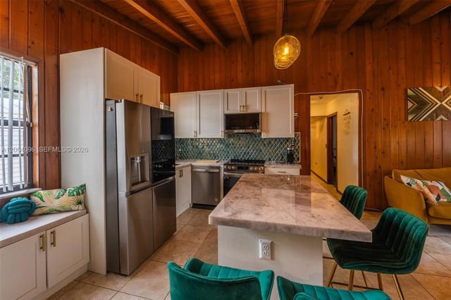 301 SW 69th Ave 301, Miami, FL 33144