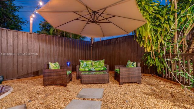 301 SW 69th Ave 301, Miami, FL 33144
