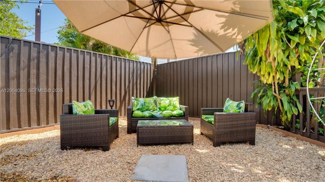 301 SW 69th Ave 301, Miami, FL 33144