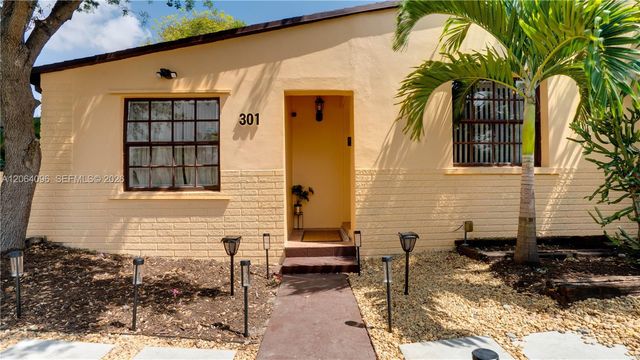 301 SW 69th Ave 301, Miami, FL 33144