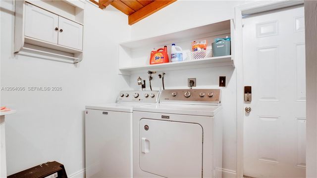 301 SW 69th Ave 301, Miami, FL 33144