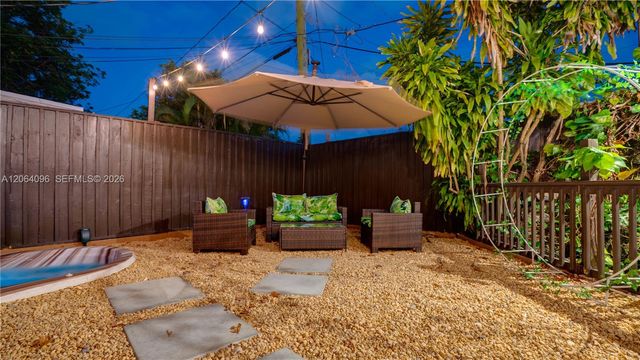 301 SW 69th Ave 301, Miami, FL 33144