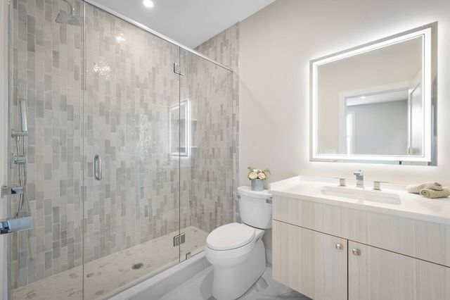 5245 Washington St 5, Boston, MA 02132