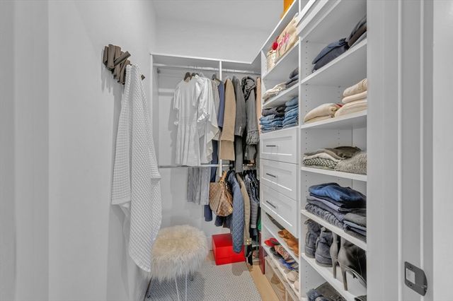 5245 Washington St 5, Boston, MA 02132