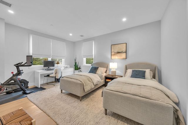 5245 Washington St 5, Boston, MA 02132