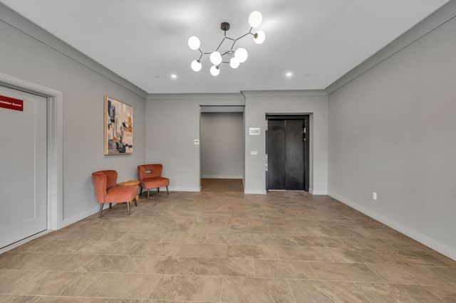 5245 Washington St 5, Boston, MA 02132