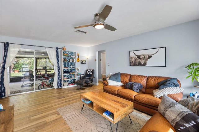 10520 MONTPELIER CIRCLE, Orlando, FL 32821