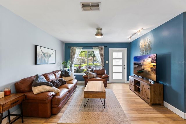 10520 MONTPELIER CIRCLE, Orlando, FL 32821