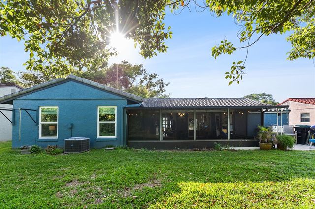 10520 MONTPELIER CIRCLE, Orlando, FL 32821