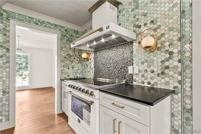 381 Riverdale, Tuscaloosa, AL 35406