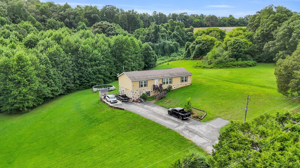 130 Co Rd 124, Athens, TN 37303