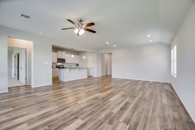 1225 Matt LN, Round Rock, TX 78665