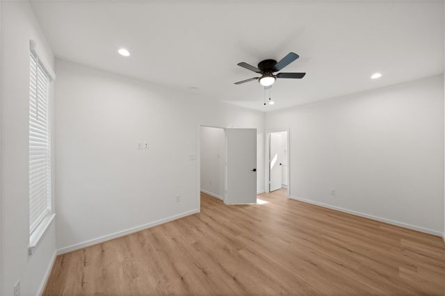 1408 Enid C, Houston, TX 77009