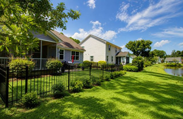 5353 Birdie Lane, Hollywood, SC 29449